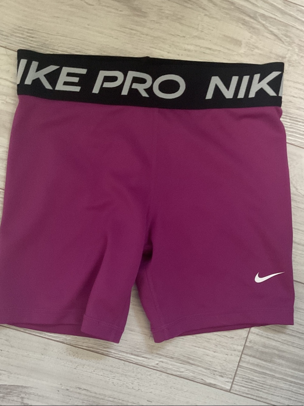 Nike Pro Women's Magenta Training Bike Shorts with Black Logo Waistband